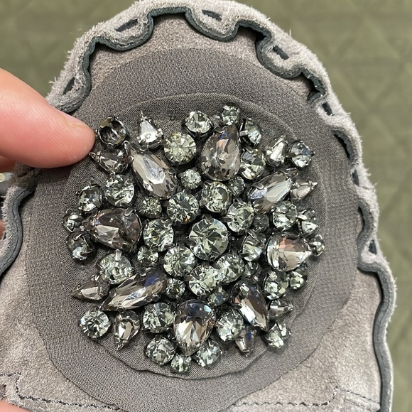 Vera Wang gray suede flats/ moccasins size 9 - Picture 10 of 10